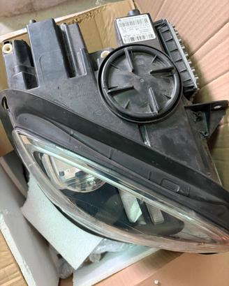 Fanale led ant. dx Mini Countryman danneggiato