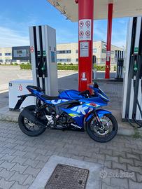 suzuki gsxr 125 livrea gp