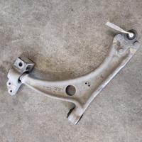 Braccio oscill ant. sx AUDI Q3 4X4 1968cc D 2017
