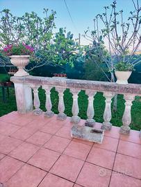 Colonnine e balaustra in pietra