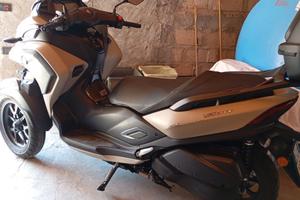 Yamaha Tricity 300 - 2024 - 4.667 km - Garanzia +5
