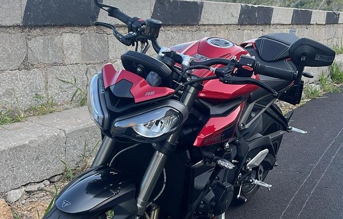 Triumph Street triple 765 rs