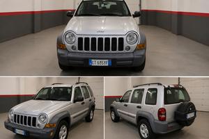 JEEP CHEROKEE 2.8 CRD 02/2005 199325km