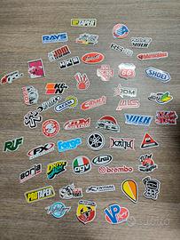 Lotto 50 adesivi stickers moto auto casco scooter 