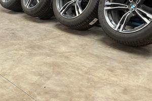 Ruote invernali originali BMW 19 pollici M5 M8 sty