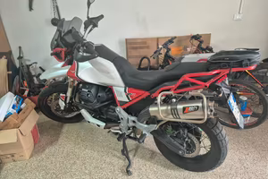 Moto Guzzi V85tt 