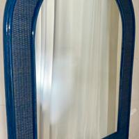 Specchio ad arco in legno e rattan/ vimini blu
