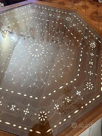 Tavolo in legno di noci