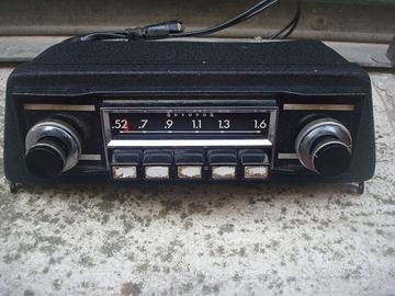 AUTORADIO AUTOVOX