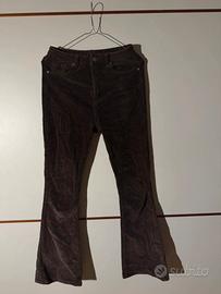 Pantaloni a zampa in velluto marrone