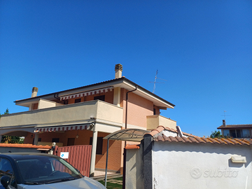 Villino in trifamiliare