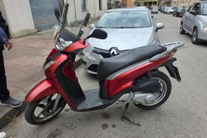Scooter sh125