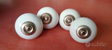 Pomelli in ceramica 
