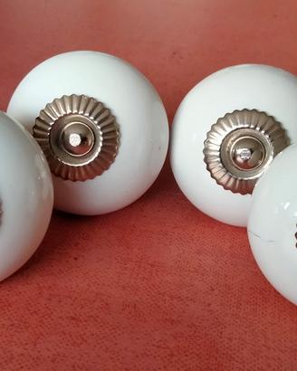 Pomelli in ceramica 