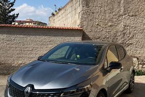 Renault Clio V E‑Tech Hybrid-2023-Full Optional