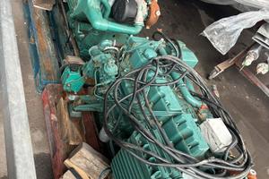 2 motori volvo penta, piedi e meccanica