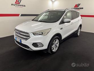 Ford Kuga 1.5 TDCI 120 CV S&S 2WD Powershift Titan