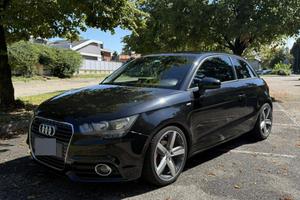 Audi A1 1.2 TFSI 86 CV – 2011 – 175000 km