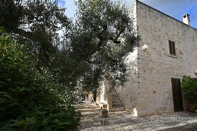Villa di 166 m² con più di 5 locali a Castellana G