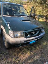 Freccia anteriore Nissan Terrano 2