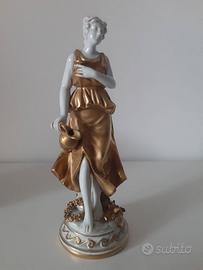 statuina in porcellana di capodimonte