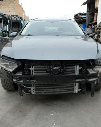 Ricambi usati per VOLKSWAGEN PASSAT 2.0 TDI 2015