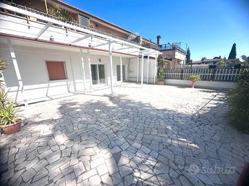 Vermicino | Pentalocale e terrazzo | Ristrutturato