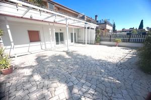 Vermicino | Pentalocale e terrazzo | Ristrutturato