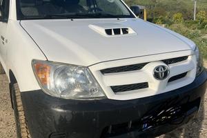 Disponibile toyota hilux