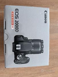 Canon Italia EOS 2000D + EF-S IS II