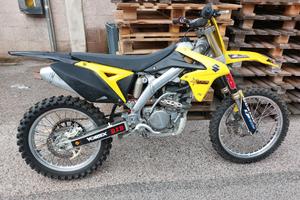 suzuki rmz 250 cross 