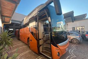 Autobus turistico Iveco Magelys