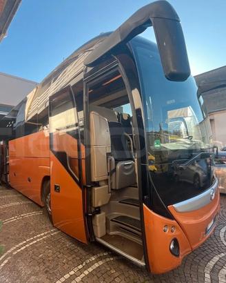 Autobus turistico Iveco Magelys