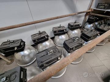 FARI INDUSTRIALI DEGLI ANNI SESSANTA