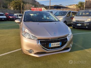 Peugeot 208 2012 1.4 HDI 5p