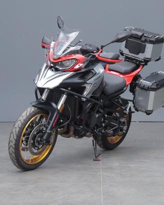 QJ MOTOR SRT 900 S
