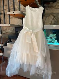 Abito da cerimonia da bambina. No spedizione