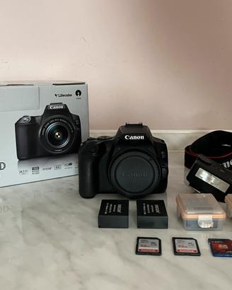 Canon EOS 250D Solo Corpo + Accessori