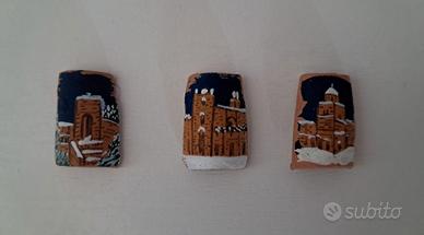 Piccole piastrelle in terracotta ornamentali 