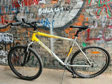 DECATHLON ROCKRIDER MOUNTAIN 