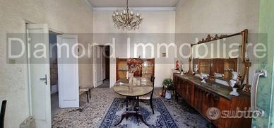 Casa singola con terrazzo a Macchia di Giarre