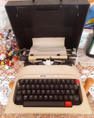 Olivetti Lettera 12