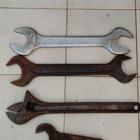 set di chiavi fisse e regolabile