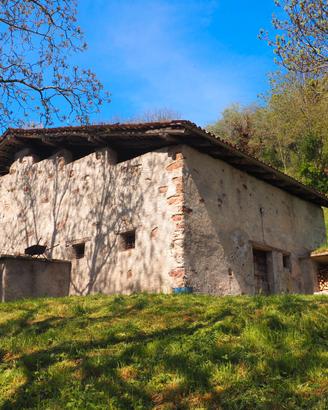 Fienile con terreno a Livemmo di Pertica Alta (BS)