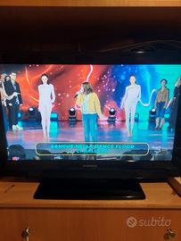 TV Samsung LCD da 32 pollici 
