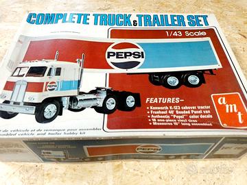 Scatola di montaggio AMT Truck Pepsi 1/43