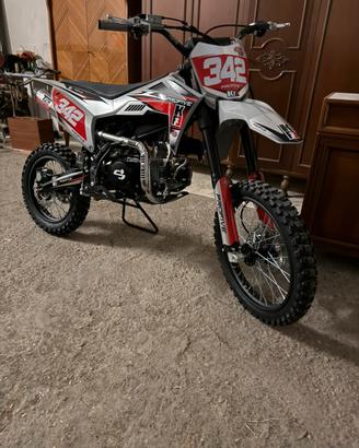 Pit bike