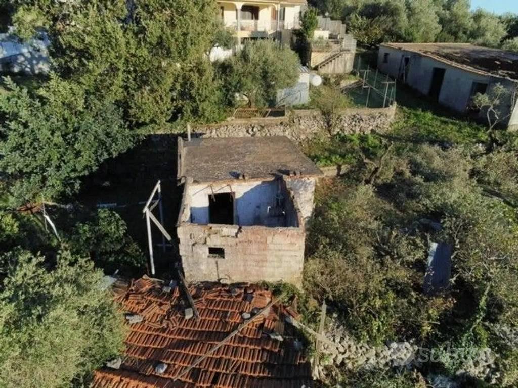 Villa di 280 m² con più di 5 locali a Formia - Altro
