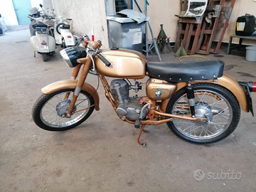 Moto Corsaro 125 di serie prima