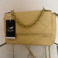 BORSA NUOVA  MAI USATA !!!